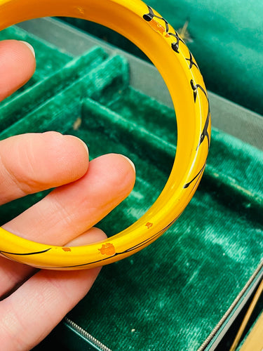 Yellow Bangle with Black Crosshatch Devil's Details